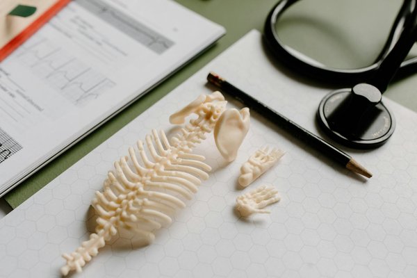 Injection de botox à nantes : avantages, risques et résultats attendus